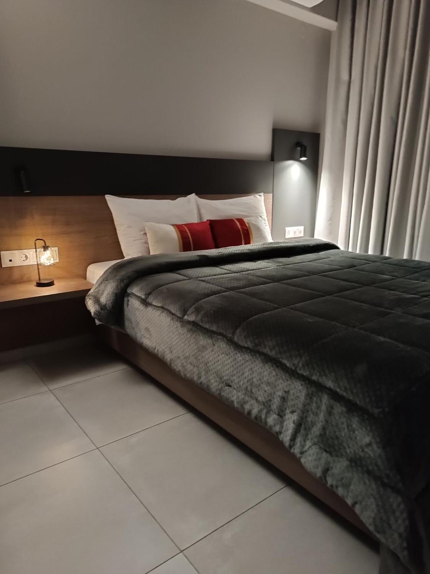Elizabeth Queen Luxury Rooms Паралия-Катерини Экстерьер фото