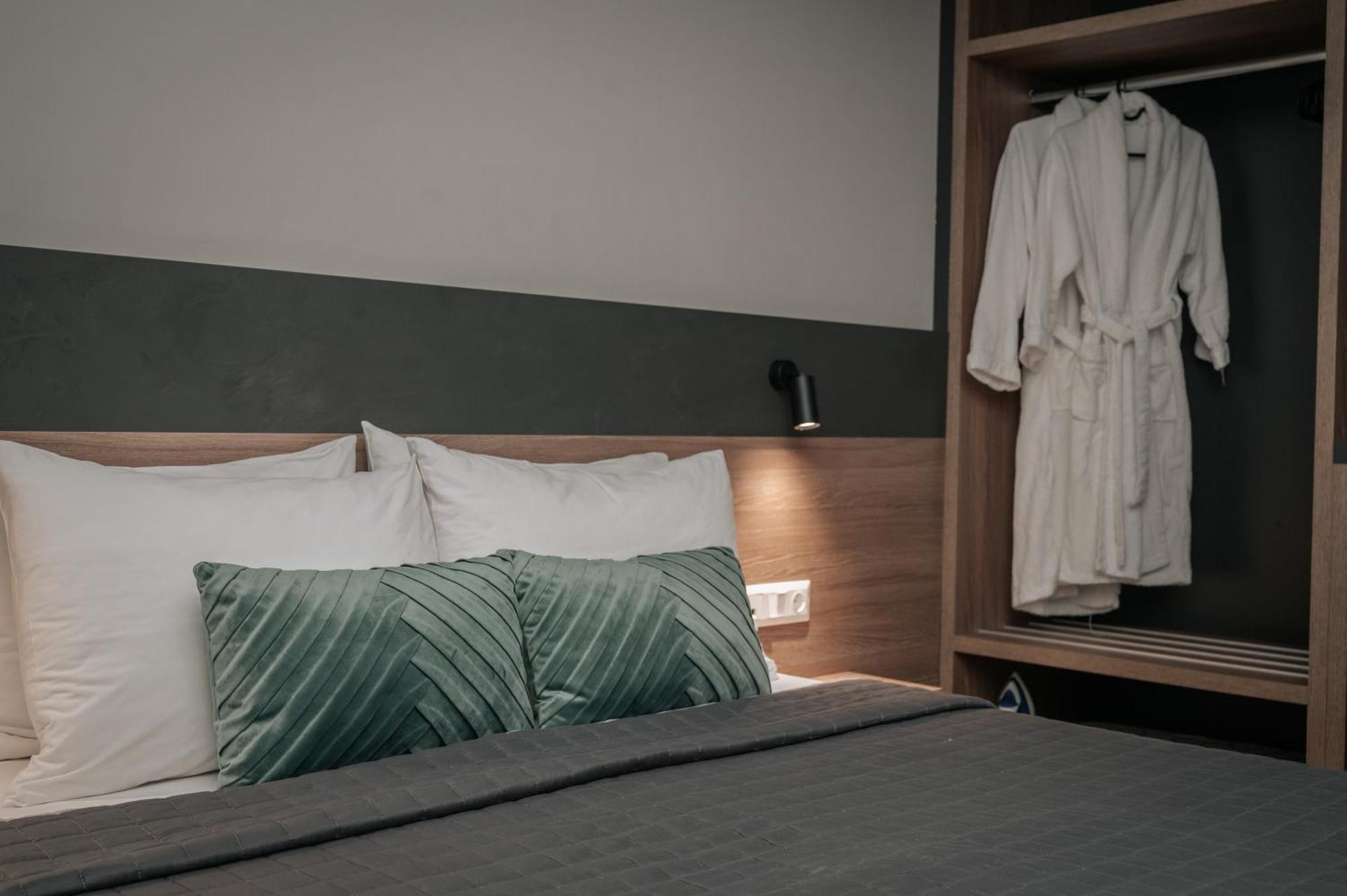 Elizabeth Queen Luxury Rooms Паралия-Катерини Экстерьер фото