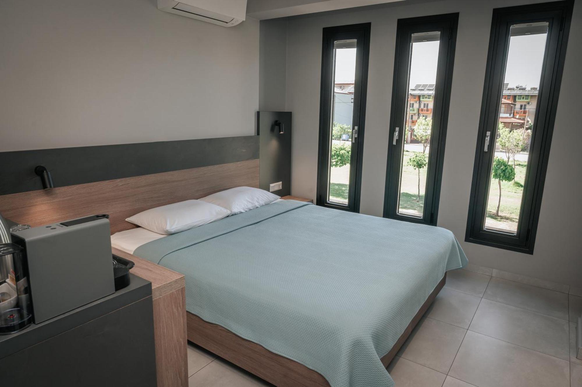 Elizabeth Queen Luxury Rooms Паралия-Катерини Экстерьер фото